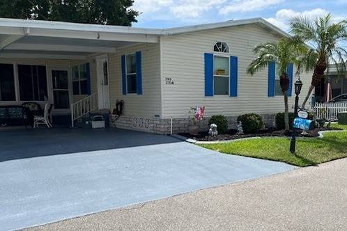 2704 Lindrick Ct. a Winter Haven, FL Mobile or Manufactured Home for Sale